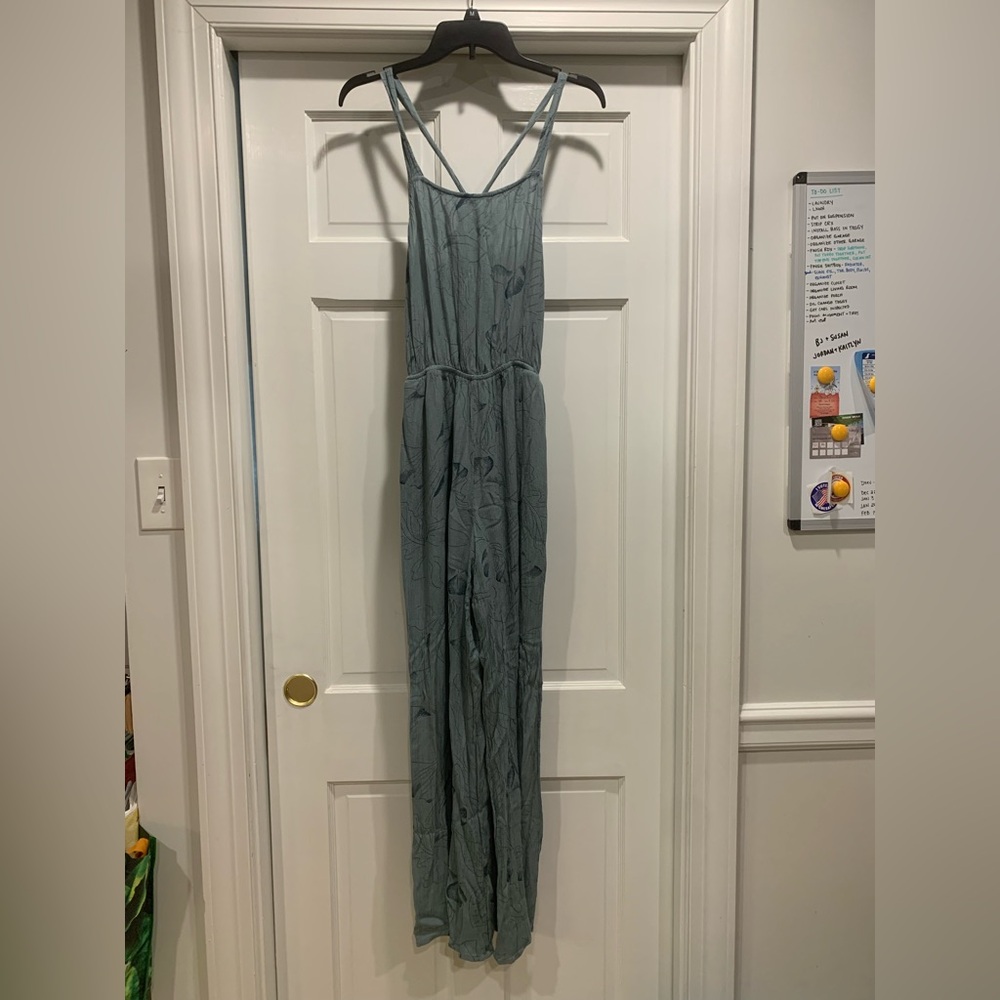 O’Neill Jumpsuit Size Medium